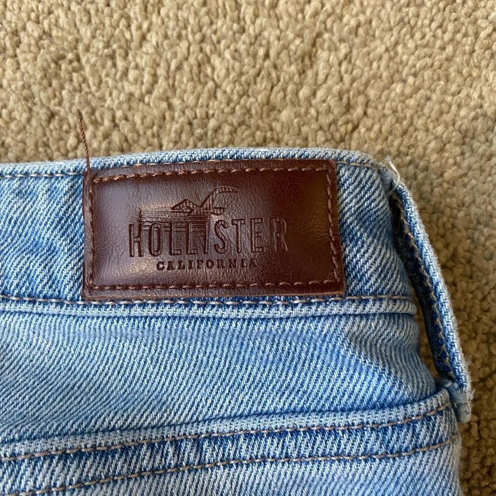Hollister Ultra High Mom Jeans Cropped Distressed Boyfriend Size 30 - Picture 6 of 6